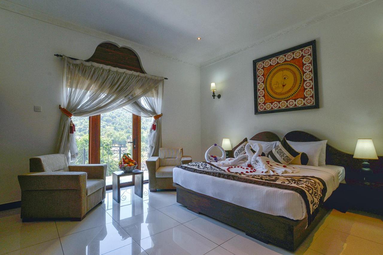 Royal Kandyan Exterior foto